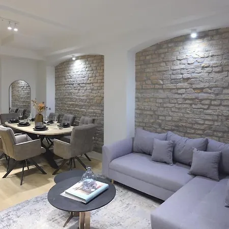 Huge Designer In Mitte 120 Sqm * Berlijn