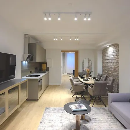 Huge Designer In Mitte 120 Sqm